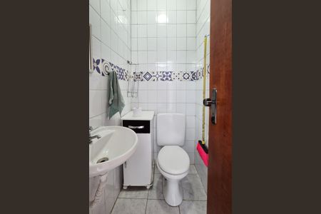 Casa à venda com 286m², 4 quartos e 5 vagasBanheiro de serviço