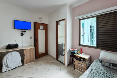 Casa à venda com 286m², 4 quartos e 5 vagasSuíte 2