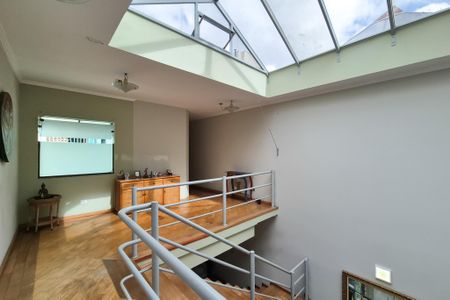 Casa à venda com 286m², 4 quartos e 5 vagasSala 2