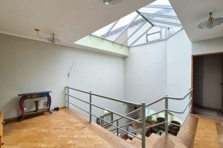 Casa à venda com 286m², 4 quartos e 5 vagasSala 2