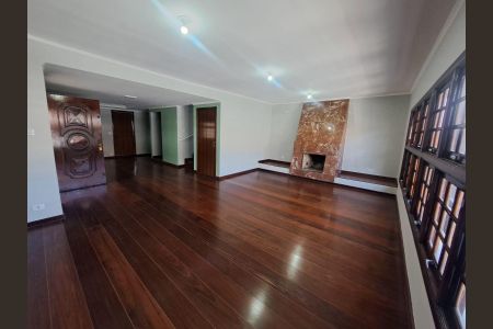 Casa para alugar com 484m², 6 quartos e 4 vagas Casa para alugar com 484m², 6 quartos e 4 vagasSala
