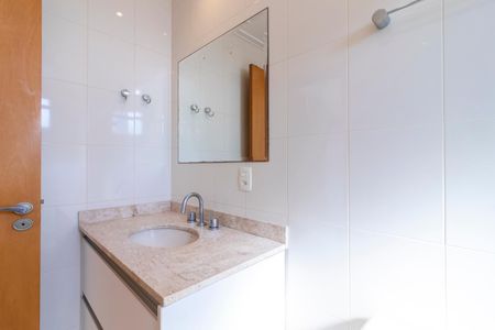 Apartamento à venda com 126m², 3 quartos e 3 vagasBanheiro da Suíte 2