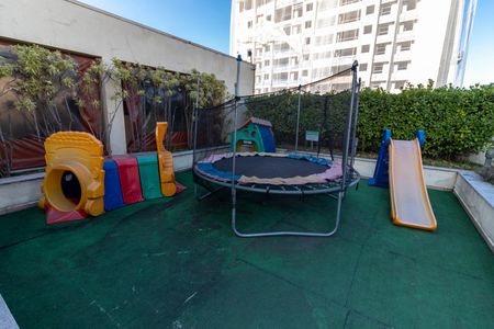 Apartamento à venda com 126m², 3 quartos e 3 vagasÁrea comum - Playground