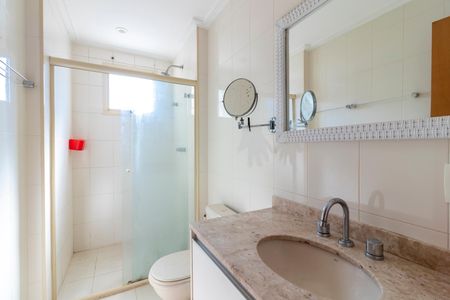 Apartamento à venda com 126m², 3 quartos e 3 vagasBanheiro da Suíte 3