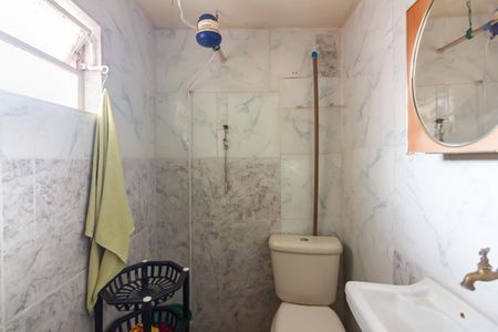 Casa à venda com 250m², 4 quartos e 5 vagas Casa à venda com 250m², 4 quartos e 5 vagasBanheiro de Serviço