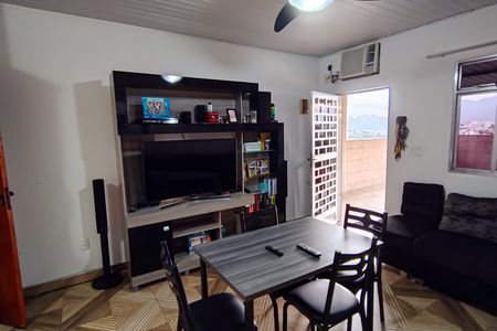 Sala de apartamento para alugar com 2 quartos, 150m² em Tanque, Rio de Janeiro