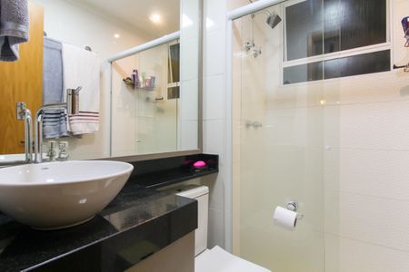 Apartamento à venda com 47m², 2 quartos e 1 vaga Apartamento à venda com 47m², 2 quartos e 1 vagaBanheiro