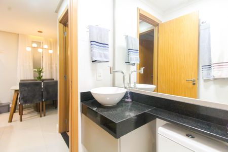 Apartamento à venda com 47m², 2 quartos e 1 vaga Apartamento à venda com 47m², 2 quartos e 1 vagaBanheiro