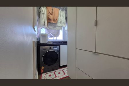 Apartamento à venda com 123m², 2 quartos e 2 vagasLavanderia