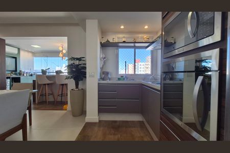 Apartamento à venda com 123m², 2 quartos e 2 vagasCozinha