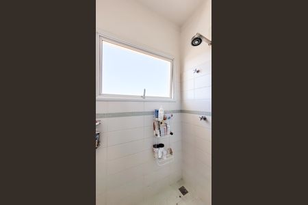 Casa de condomínio à venda com 230m², 4 quartos e 3 vagasBanheiro Suíte 1