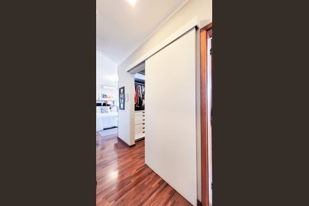 Casa de condomínio à venda com 230m², 4 quartos e 3 vagasBanheiro Suíte 1