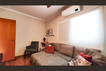 Casa de condomínio à venda com 230m², 4 quartos e 3 vagasSala