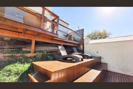 Casa de condomínio à venda com 230m², 4 quartos e 3 vagasPiscina