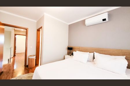 Casa de condomínio à venda com 230m², 4 quartos e 3 vagasSuite 2