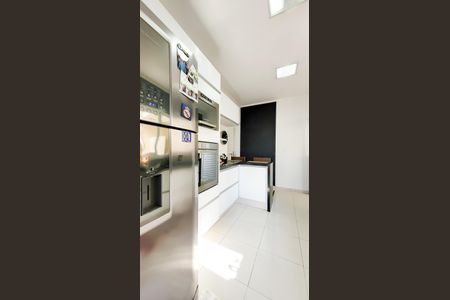 Casa de condomínio à venda com 230m², 4 quartos e 3 vagasCozinha