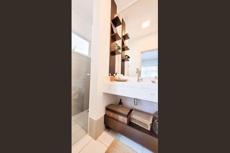 Casa de condomínio à venda com 230m², 4 quartos e 3 vagasBanheiro Suite 4