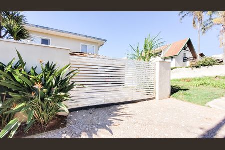 Casa de condomínio à venda com 230m², 4 quartos e 3 vagasFachada