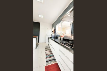 Casa de condomínio à venda com 230m², 4 quartos e 3 vagasCozinha