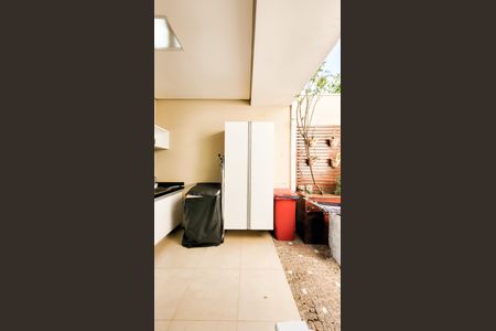 Casa de condomínio à venda com 230m², 4 quartos e 3 vagasLavanderia