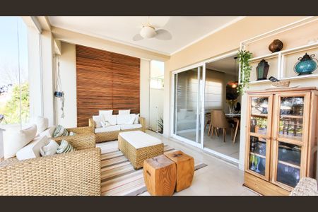 Casa de condomínio à venda com 230m², 4 quartos e 3 vagasÁrea gourmet