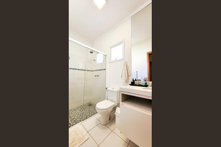 Casa de condomínio à venda com 230m², 4 quartos e 3 vagasBanheiro Suite 2