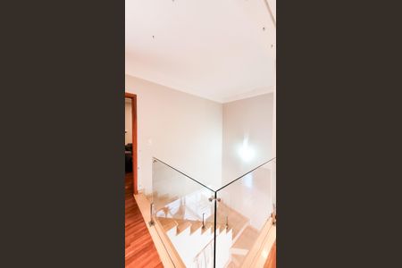 Casa de condomínio à venda com 230m², 4 quartos e 3 vagasCorredor das Suites