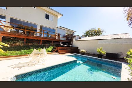 Casa de condomínio à venda com 230m², 4 quartos e 3 vagasPiscina