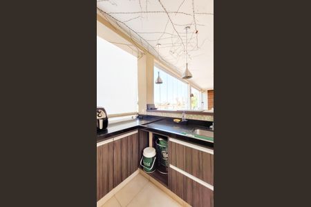 Casa de condomínio à venda com 230m², 4 quartos e 3 vagasÁrea gourmet