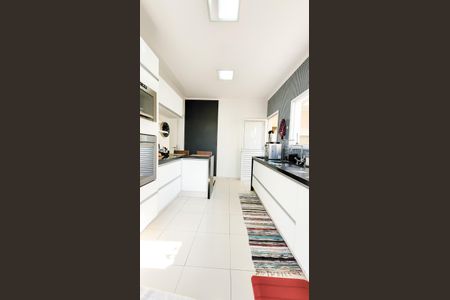 Casa de condomínio à venda com 230m², 4 quartos e 3 vagasCozinha