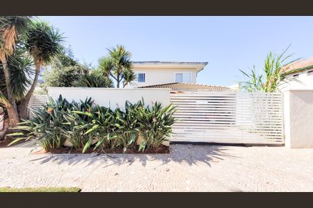 Casa de condomínio à venda com 230m², 4 quartos e 3 vagasFachada