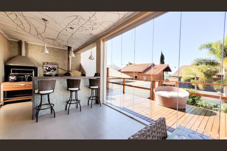 Casa de condomínio à venda com 230m², 4 quartos e 3 vagasÁrea gourmet