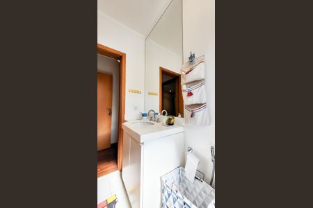 Casa de condomínio à venda com 230m², 4 quartos e 3 vagasBanheiro Suite 3