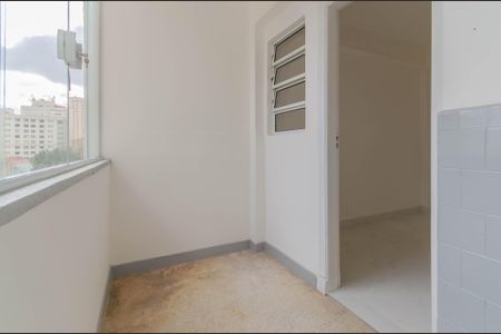 Apartamento para alugar com 130m², 3 quartos e sem vaga Apartamento para alugar com 130m², 3 quartos e sem vagaÁrea de Serviço