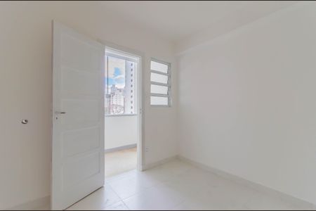 Apartamento para alugar com 130m², 3 quartos e sem vaga Apartamento para alugar com 130m², 3 quartos e sem vagaQuarto de Serviço