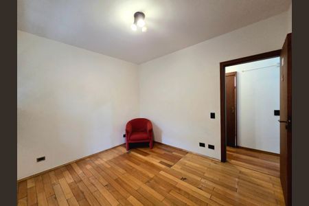 Casa à venda com 300m², 4 quartos e 2 vagasQuarto 2