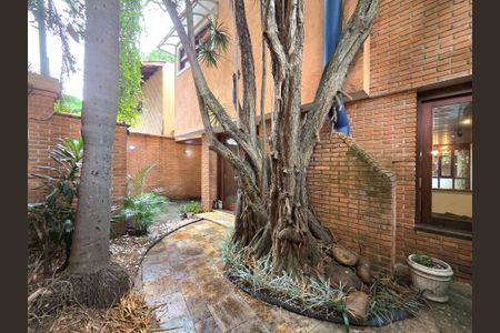 Casa à venda com 300m², 4 quartos e 2 vagasQuintal