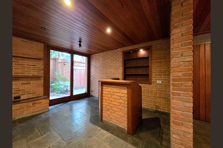 Casa à venda com 300m², 4 quartos e 2 vagasSala