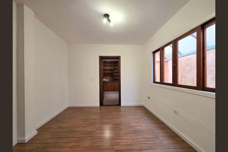 Casa à venda com 300m², 4 quartos e 2 vagasSuíte