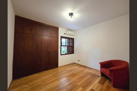 Casa à venda com 300m², 4 quartos e 2 vagasQuarto 2