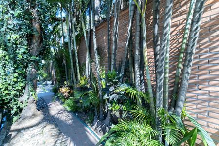 Casa à venda com 300m², 4 quartos e 2 vagasFachada