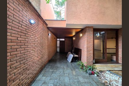 Casa à venda com 300m², 4 quartos e 2 vagasGaragem