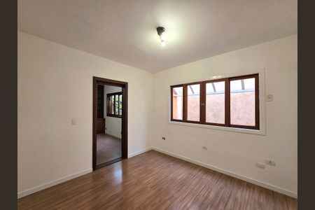 Casa à venda com 300m², 4 quartos e 2 vagasSuíte