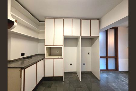 Casa à venda com 300m², 4 quartos e 2 vagasCozinha