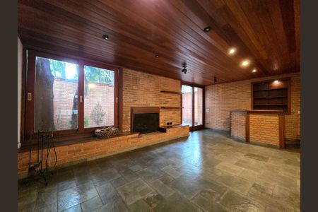 Casa à venda com 300m², 4 quartos e 2 vagasSala