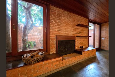 Casa à venda com 300m², 4 quartos e 2 vagasSala