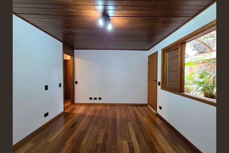 Casa à venda com 300m², 4 quartos e 2 vagasSuíte 2