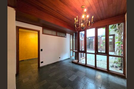 Casa à venda com 300m², 4 quartos e 2 vagasSala