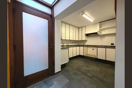 Casa à venda com 300m², 4 quartos e 2 vagasCozinha