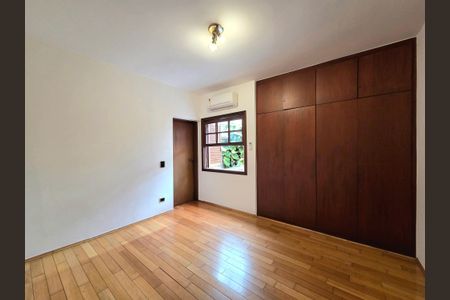 Casa à venda com 300m², 4 quartos e 2 vagasQuarto 1